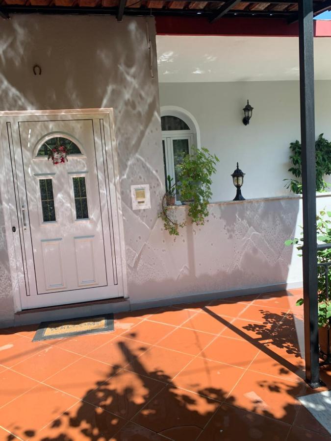 Christina'S House With 2 Bedrooms And Free Parking Gjirokastër Exterior foto