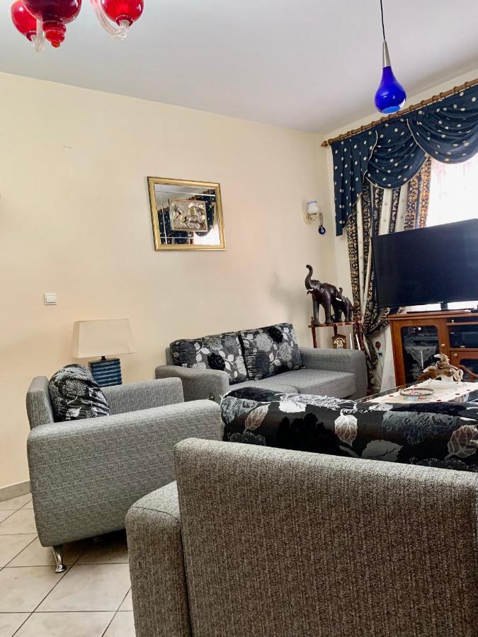 Christina'S House With 2 Bedrooms And Free Parking Gjirokastër Exterior foto